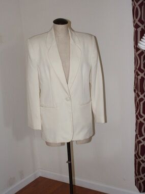 P.S. Illustrations, Vintage Cream Single-Button Blazer